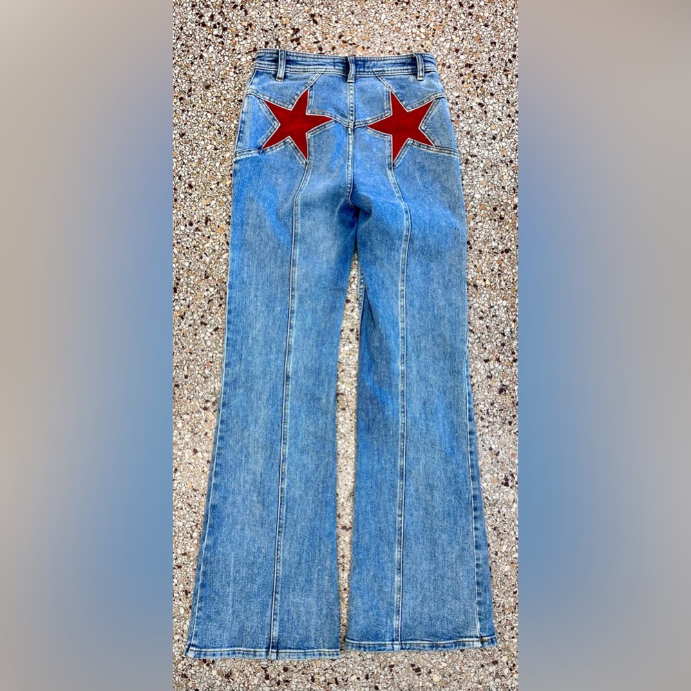 Free People
Women's Blue We The Free Firecracker Flare Jeans Red Star Size 27 - Picture 6 of 7